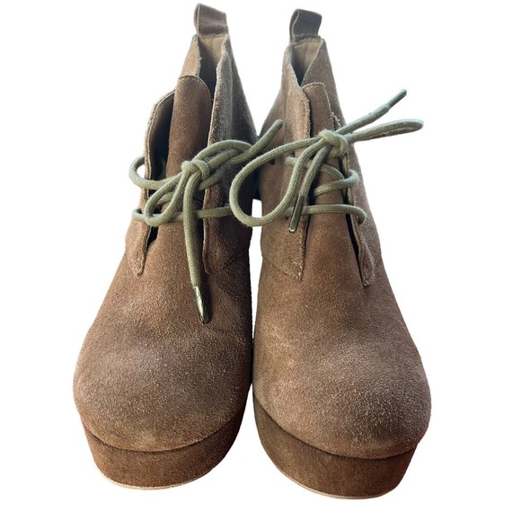 Koolaburra Katelyn Desert Wedge Suede Ankle Bootie Womens Size 10 Tan Lace Up - Picture 2 of 9